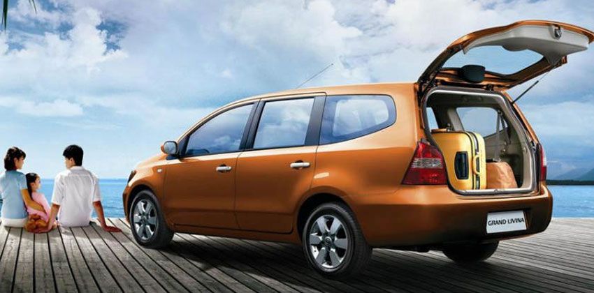 Nissan Grand Livina rera