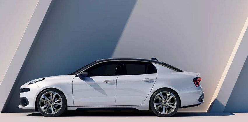 Lynk & Co 03 Side