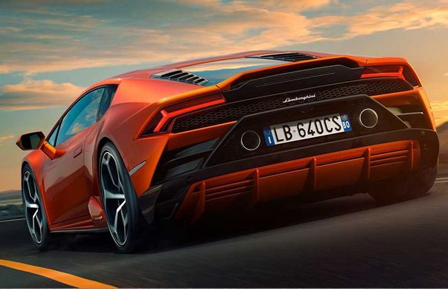 Lamborghini Huracan driving simulator offers online test drives