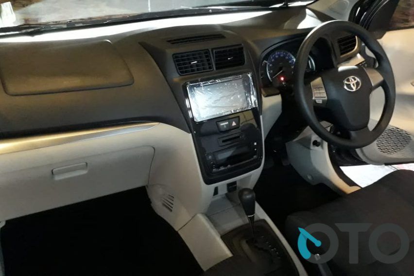 interior Avanza G