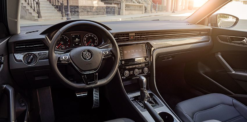 2020 Volkswagen Passat Dash