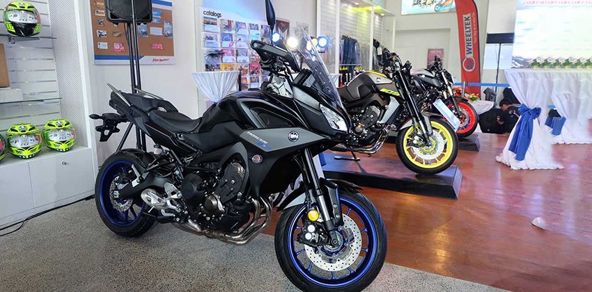 RevZone showroom at Timog Avenue, queen City