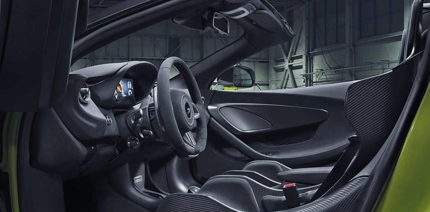 McLaren 600LT Spider Inside