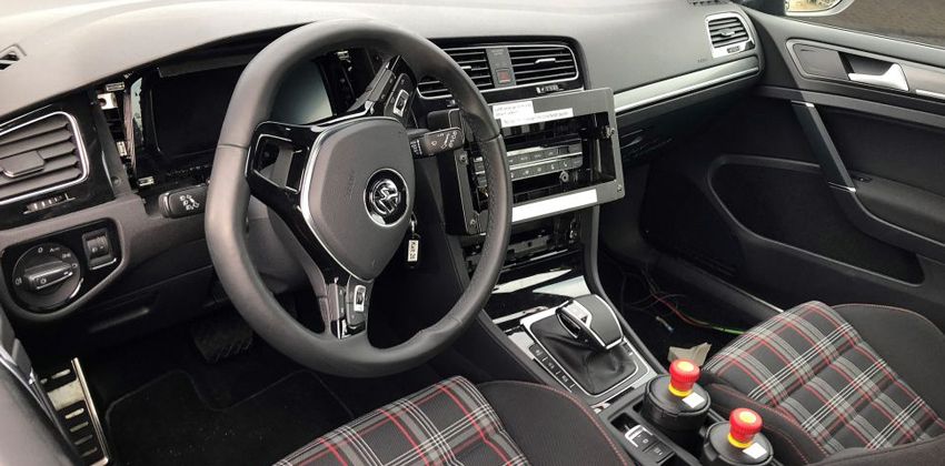 MK8 Volkswagen Golf Inside