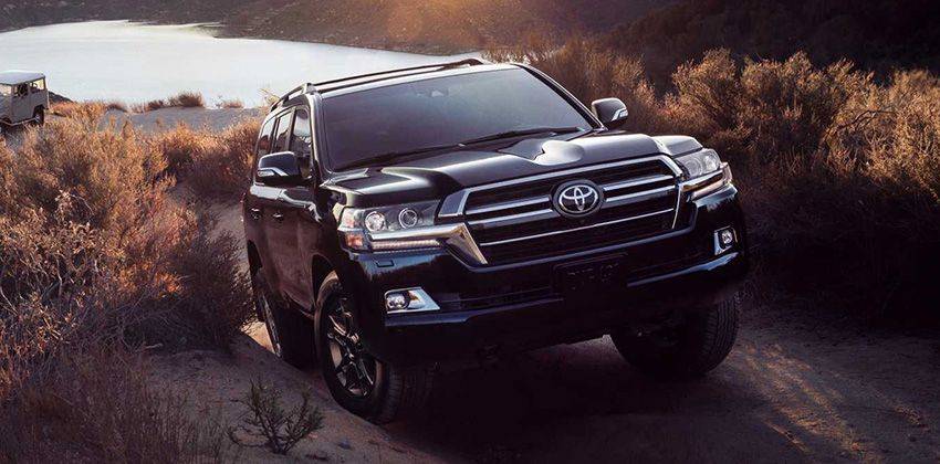 Land Cruiser Heritage Edition Front