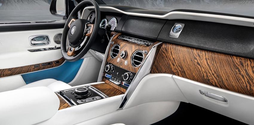 Rolls-Royce Cullinan Dash