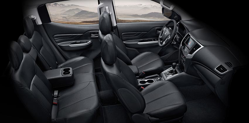 2019 Mitsubishi Strada Inside