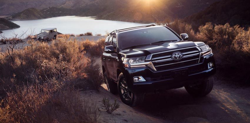 2020 Land Cruiser Heritage Edition  front