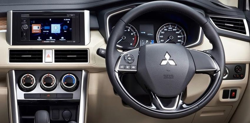 Mitsubishi Xpander Dash
