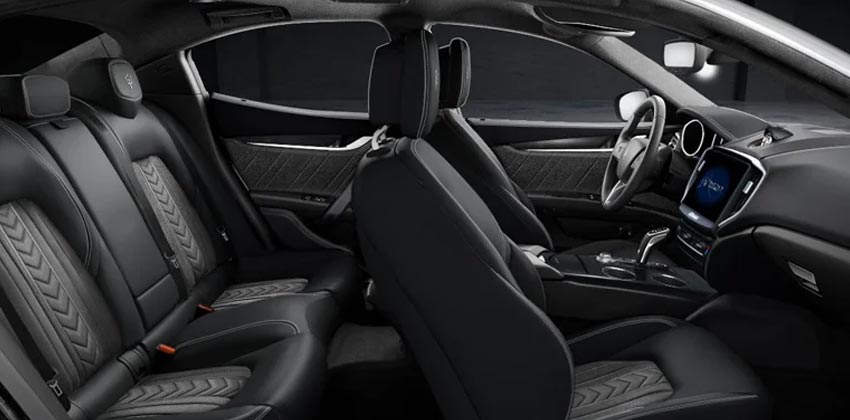 2019 Maserati Ghibli cabin