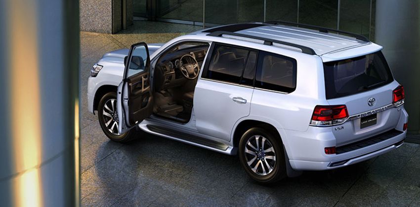  Toyota Land Cruiser side