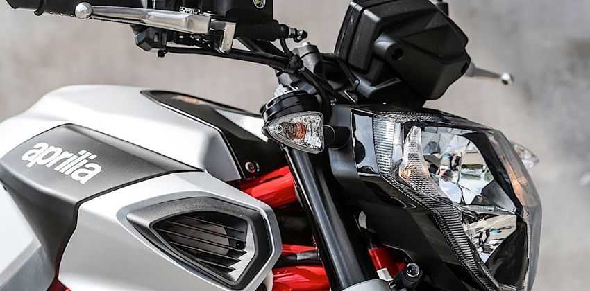 2019 Aprilia Shiver 900 HEADLIGHT