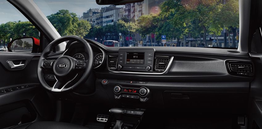 Kia Rio Hatchback dashboard
