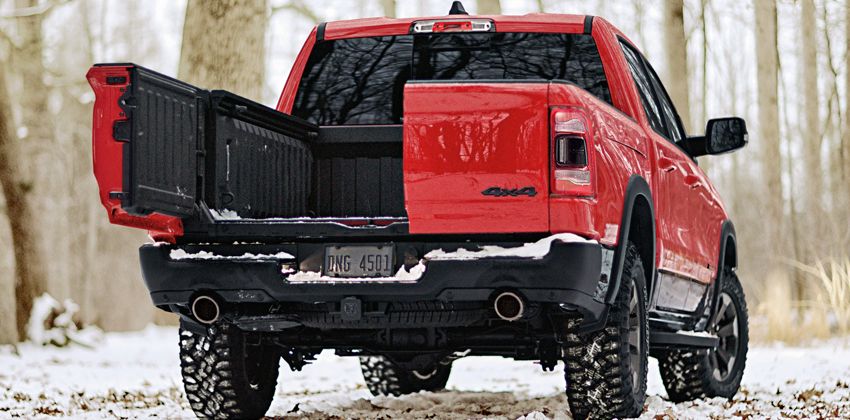 2019 Ram 1500 Multi-functional Tailgate side opening