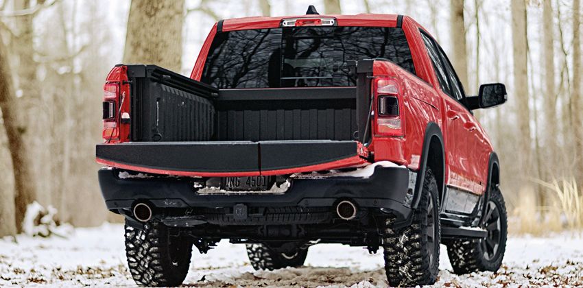 2019 Ram 1500 Multi-functional Tailgate opening
