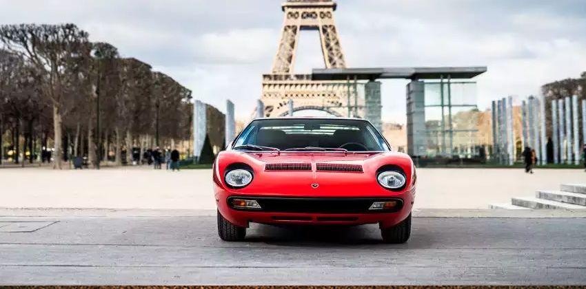 1972 Lamborghini Miura SV front