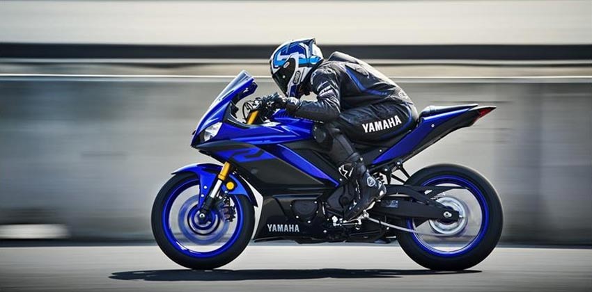 2019 Yamaha YZF R3 side 
