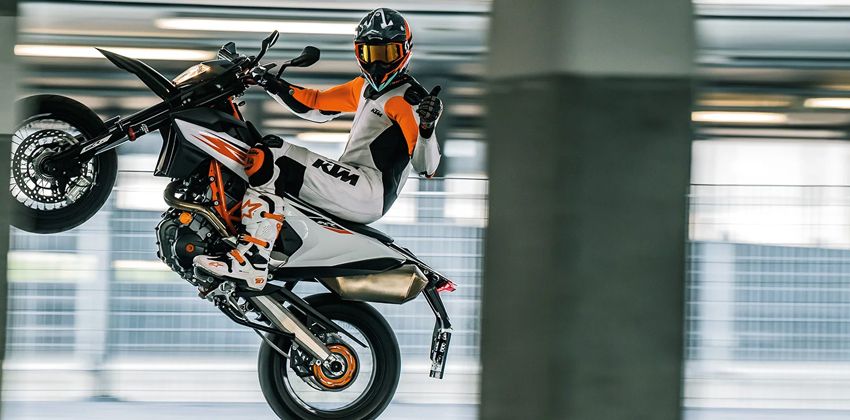 2019 KTM SMC R Wheelie