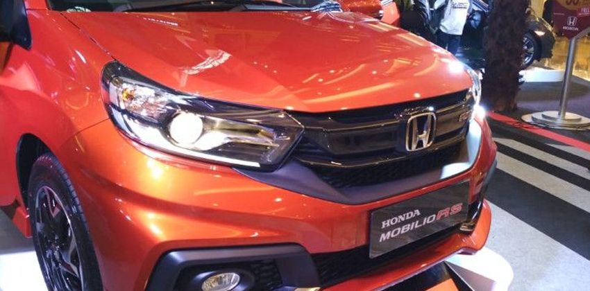 all-new Mobilio front grille