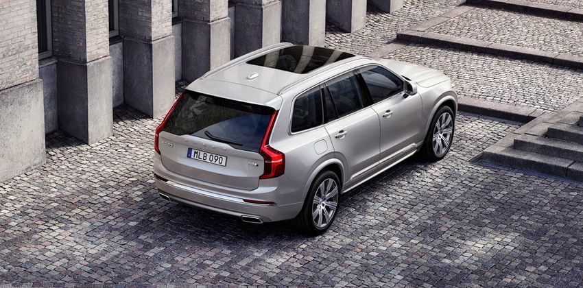 Refreshed Volvo XC90 rear