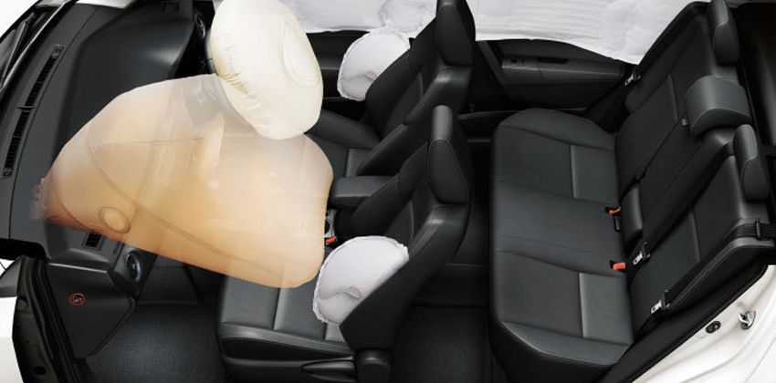 2019 Toyota Corolla Altis airbags