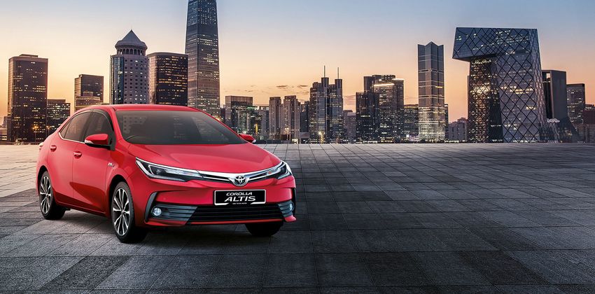 2019 Toyota Corolla Altis Front Angular Red
