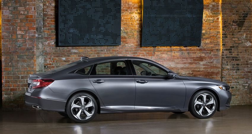 2019 Accord side