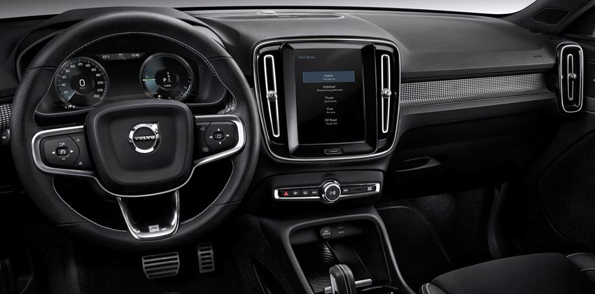 Volvo XC40 Dash