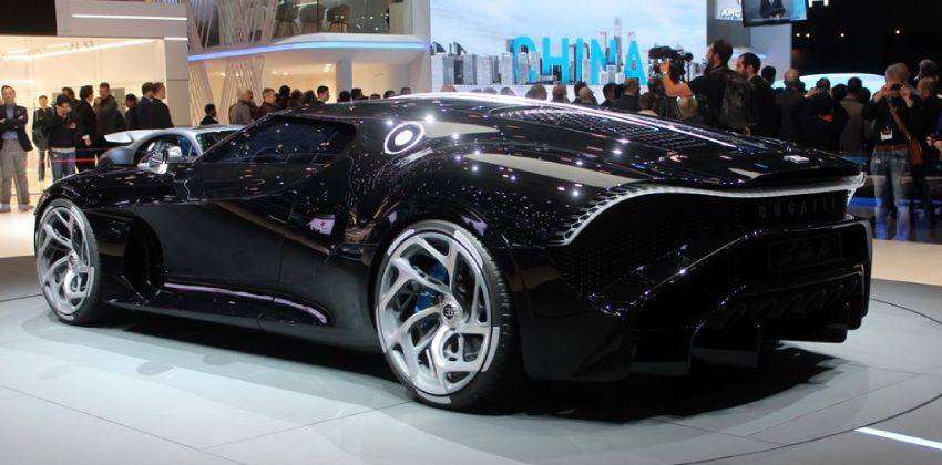 Bugatti La Voiture Noire sold for $ 19 million