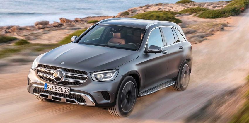 2019 Mercedes-Benz GLC Front Angular