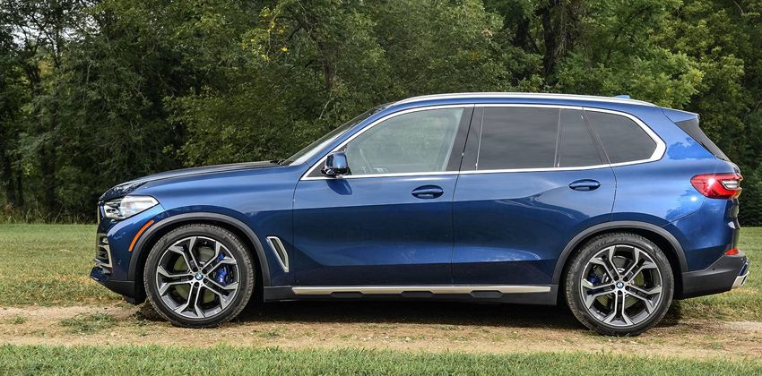 2019 BMW X5 Side