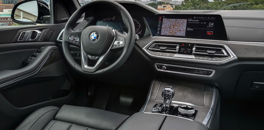 2019 BMW X5 interior