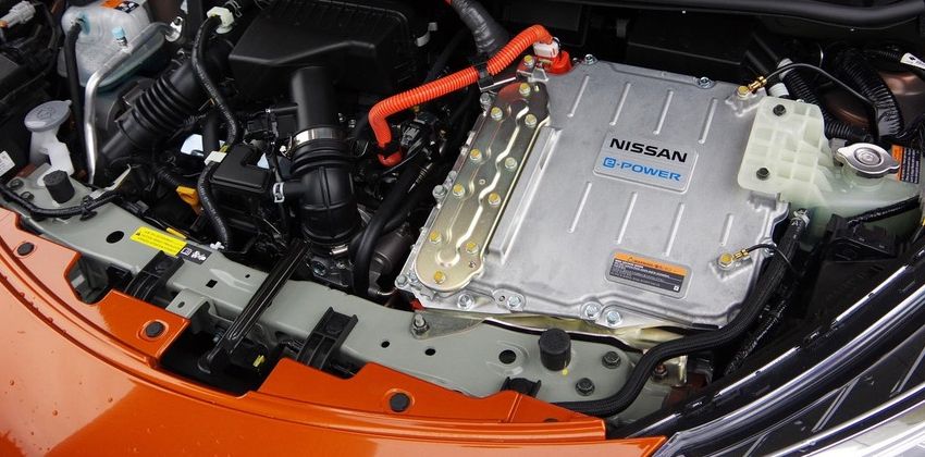 Nissan Note e-POWER engine bay
