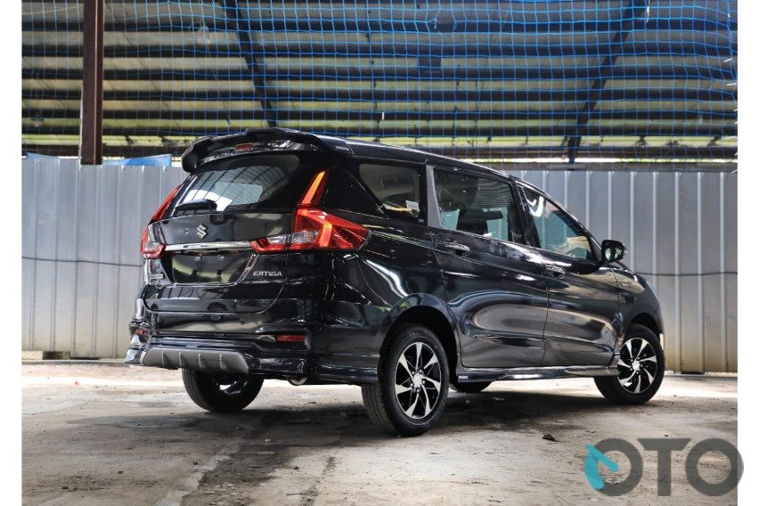 suzuki ertiga sport rear