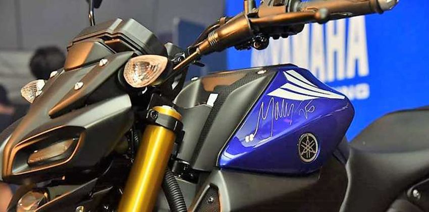  2019 MT-15 fuel tank