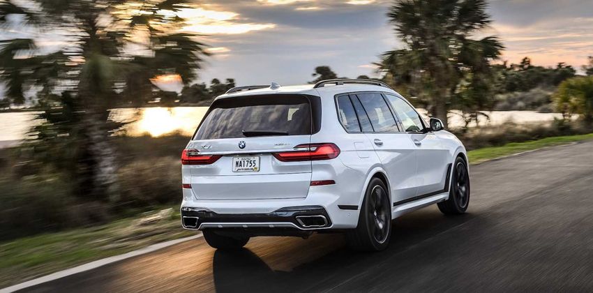 2019 BMW X7 Rear Angular