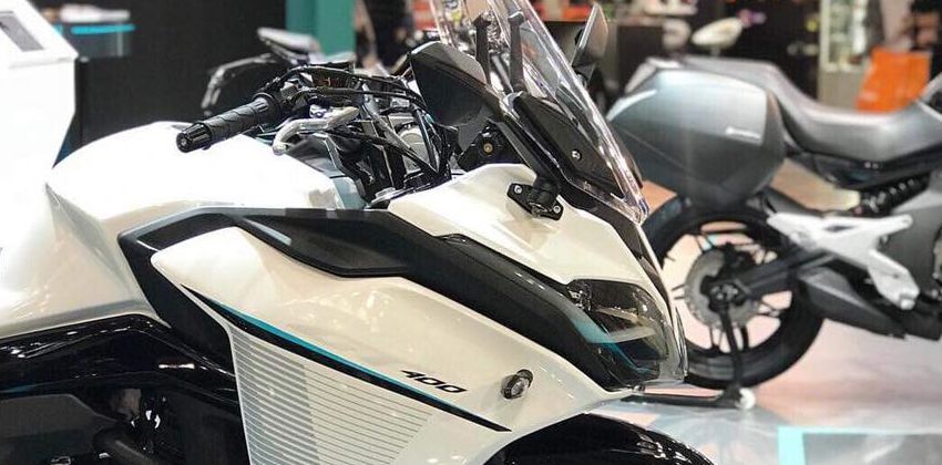 CFMoto 400 GT Front Side View