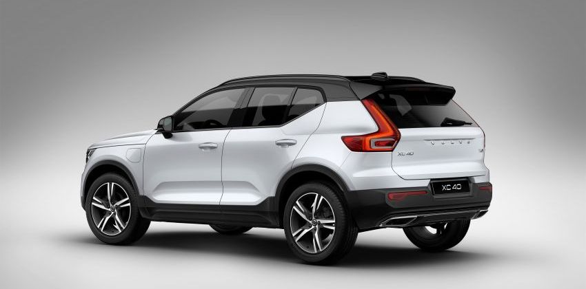 Volvo XC40 rear