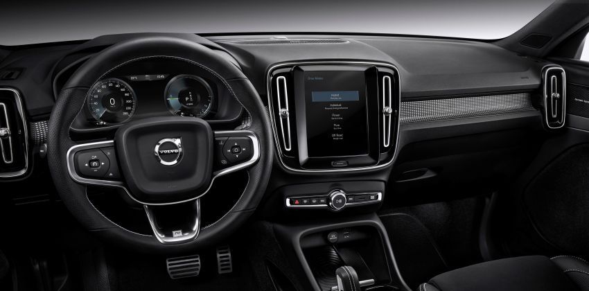 Volvo XC40 INTERIOR