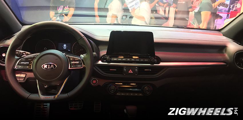 Kia Stinger cabin - MIAS 2019