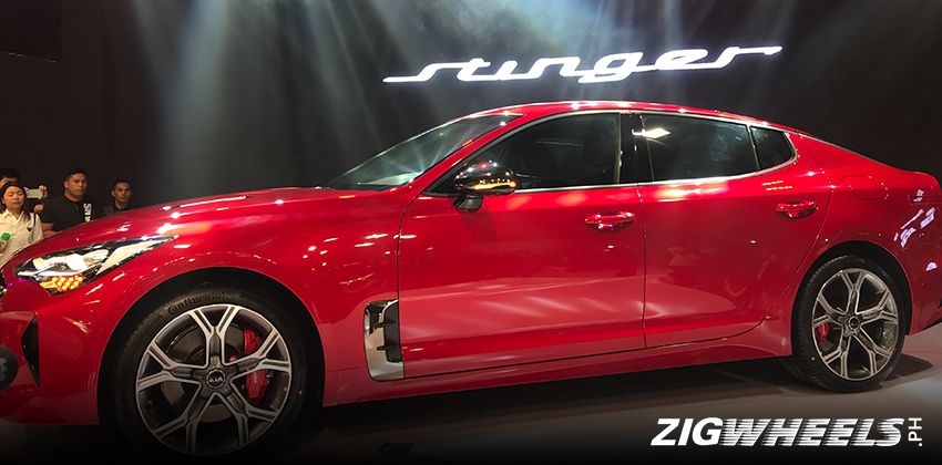 Kia Stinger side profile - MIAS 2019