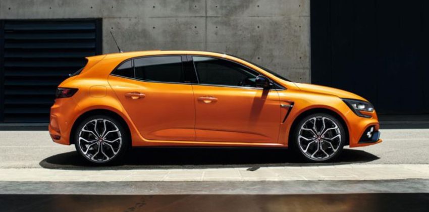 New Megane R.S. side