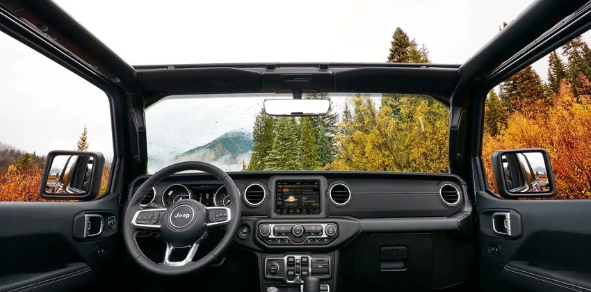 Jeep Wrangler Rubicon Dash