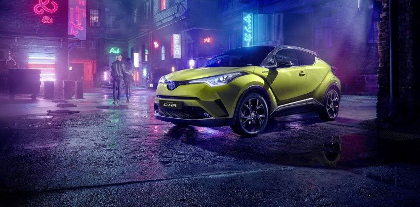 Toyota C-HR Neon Lime Front
