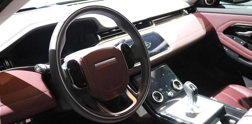 Range Rover Evoque Hybrid Dash