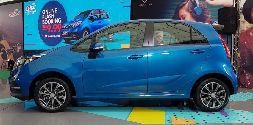 2019 Iriz side profile.