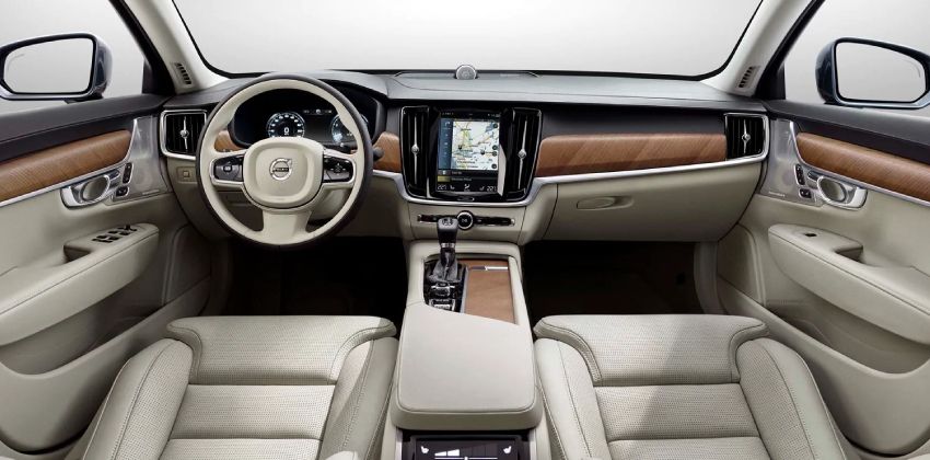 Volvo S90 Plug-In Hybrid Dash