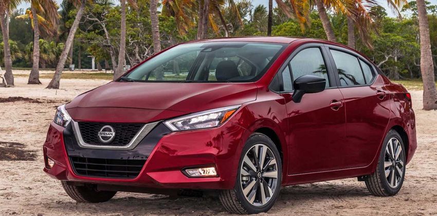 2020 Nissan Versa Front Angular