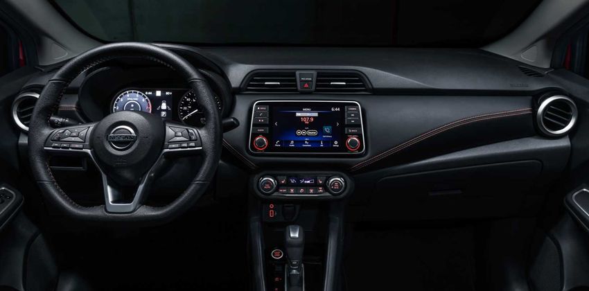 2020 Nissan Versa Dash