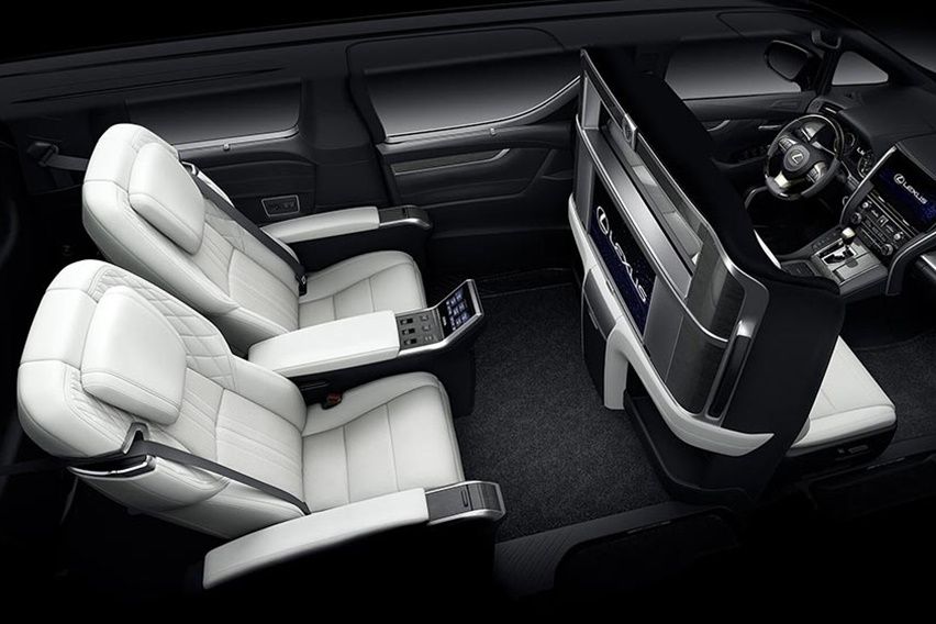 Interior Lexus LM Dua kursi